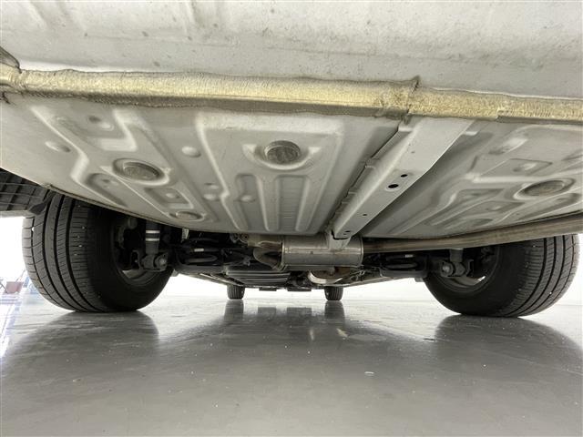 ヴォクシー ZS 煌 純正ナビ(CD・DVD・フルセグ・SD)バックカメラ 純正フリップダウンモニター 社外前後ドライブレコーダー ビルトインETC クルーズコントロール 衝突軽減ブレーキ 横滑り防止 アイドリングストップ(42枚目)