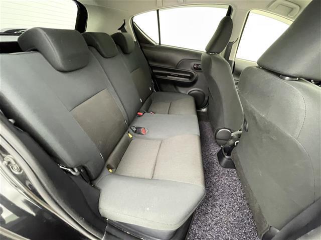 アクア Sスタイルブラック 社外ナビ(CD・DVD・フルセグ・BT・SD)バックカメラ 社外ETC 衝突軽減ブレーキ 横滑り防止 電動格納ミラー 純正フロアマット オートライト オートマチックハイビーム LEDヘッドライト(25枚目)