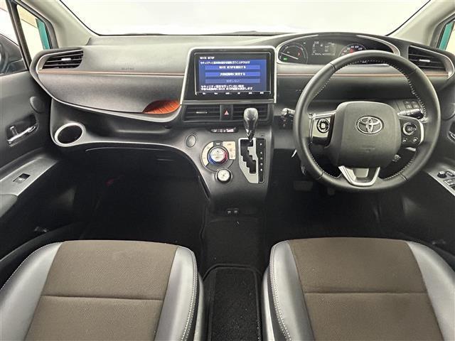 シエンタ ハイブリッドＧ　クエロ　純正ナビ（ＣＤ・フルセグ・ＢＴ・ＳＤ）全周囲カメラ　ＥＴＣ　両側パワースライドドア　前後クリアランスソナー　クルーズコントロール　衝突軽減ブレーキ　レーンキープアシスト　横滑り防止　ＬＥＤ（4枚目）