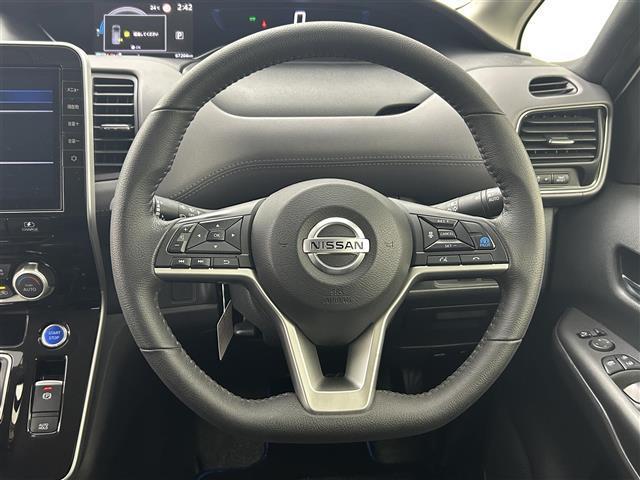 セレナ e-パワー ハイウェイスターV 純正10インチナビ(CD・DVD・フルセグ・BT・USB)全周囲カメラ 前後ドライブレコーダー ETC 両側パワースライドドア クリアランスソナー 衝突軽減ブレーキ レーンキープアシスト 横滑り防止(8枚目)