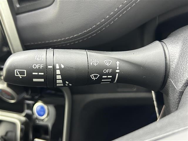 セレナ e-パワー ハイウェイスターV 純正10インチナビ(CD・DVD・フルセグ・BT・USB)全周囲カメラ 前後ドライブレコーダー ETC 両側パワースライドドア クリアランスソナー 衝突軽減ブレーキ レーンキープアシスト 横滑り防止(12枚目)