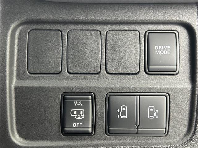 セレナ e-パワー ハイウェイスターV 純正10インチナビ(CD・DVD・フルセグ・BT・USB)全周囲カメラ 前後ドライブレコーダー ETC 両側パワースライドドア クリアランスソナー 衝突軽減ブレーキ レーンキープアシスト 横滑り防止(15枚目)