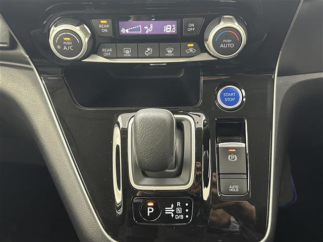 セレナ e-パワー ハイウェイスターV 純正10インチナビ(CD・DVD・フルセグ・BT・USB)全周囲カメラ 前後ドライブレコーダー ETC 両側パワースライドドア クリアランスソナー 衝突軽減ブレーキ レーンキープアシスト 横滑り防止(17枚目)