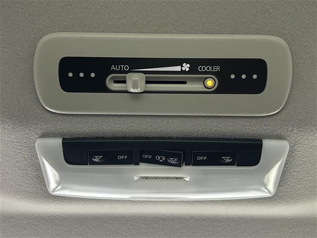 セレナ e-パワー ハイウェイスターV 純正10インチナビ(CD・DVD・フルセグ・BT・USB)全周囲カメラ 前後ドライブレコーダー ETC 両側パワースライドドア クリアランスソナー 衝突軽減ブレーキ レーンキープアシスト 横滑り防止(18枚目)