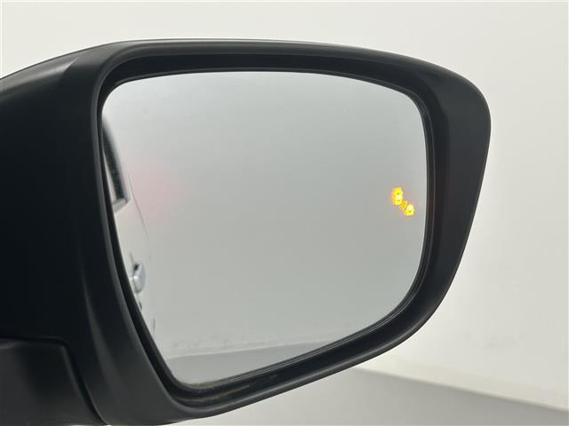 セレナ e-パワー ハイウェイスターV 純正10インチナビ(CD・DVD・フルセグ・BT・USB)全周囲カメラ 前後ドライブレコーダー ETC 両側パワースライドドア クリアランスソナー 衝突軽減ブレーキ レーンキープアシスト 横滑り防止(19枚目)