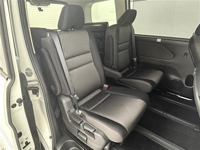 セレナ e-パワー ハイウェイスターV 純正10インチナビ(CD・DVD・フルセグ・BT・USB)全周囲カメラ 前後ドライブレコーダー ETC 両側パワースライドドア クリアランスソナー 衝突軽減ブレーキ レーンキープアシスト 横滑り防止(22枚目)