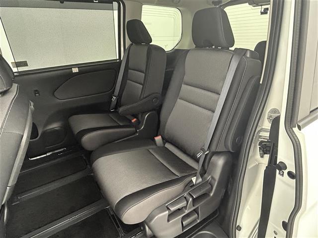 セレナ e-パワー ハイウェイスターV 純正10インチナビ(CD・DVD・フルセグ・BT・USB)全周囲カメラ 前後ドライブレコーダー ETC 両側パワースライドドア クリアランスソナー 衝突軽減ブレーキ レーンキープアシスト 横滑り防止(23枚目)