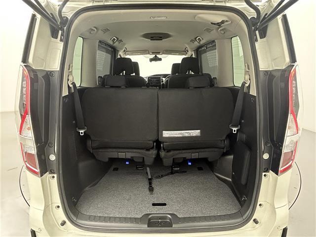 セレナ e-パワー ハイウェイスターV 純正10インチナビ(CD・DVD・フルセグ・BT・USB)全周囲カメラ 前後ドライブレコーダー ETC 両側パワースライドドア クリアランスソナー 衝突軽減ブレーキ レーンキープアシスト 横滑り防止(26枚目)