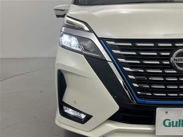 セレナ e-パワー ハイウェイスターV 純正10インチナビ(CD・DVD・フルセグ・BT・USB)全周囲カメラ 前後ドライブレコーダー ETC 両側パワースライドドア クリアランスソナー 衝突軽減ブレーキ レーンキープアシスト 横滑り防止(36枚目)