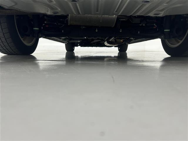 セレナ e-パワー ハイウェイスターV 純正10インチナビ(CD・DVD・フルセグ・BT・USB)全周囲カメラ 前後ドライブレコーダー ETC 両側パワースライドドア クリアランスソナー 衝突軽減ブレーキ レーンキープアシスト 横滑り防止(42枚目)