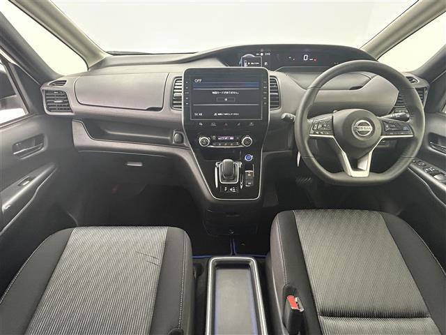 セレナ e-パワー ハイウェイスターV 純正10インチナビ(CD・DVD・フルセグ・BT・USB)全周囲カメラ 前後ドライブレコーダー ETC 両側パワースライドドア クリアランスソナー 衝突軽減ブレーキ レーンキープアシスト 横滑り防止(43枚目)