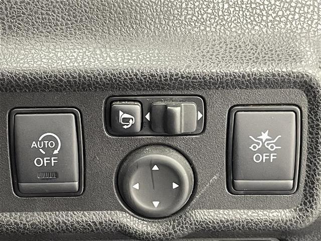 ノート Ｘ　社外ナビ　バックカメラ　社外前方ドライブレコーダー　前後クリアランスソナー　衝突軽減ブレーキ　レーンキープアシスト　アイドリングストップ　オートライト　電動格納ミラー　純正フロアマット（15枚目）