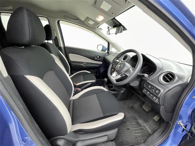 ノート Ｘ　社外ナビ　バックカメラ　社外前方ドライブレコーダー　前後クリアランスソナー　衝突軽減ブレーキ　レーンキープアシスト　アイドリングストップ　オートライト　電動格納ミラー　純正フロアマット（23枚目）