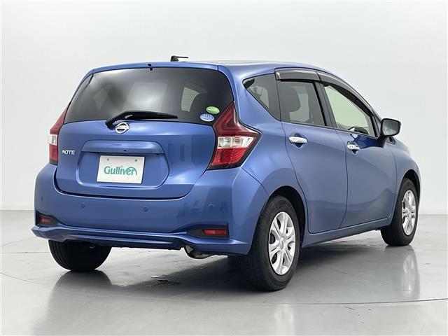 ノート Ｘ　社外ナビ　バックカメラ　社外前方ドライブレコーダー　前後クリアランスソナー　衝突軽減ブレーキ　レーンキープアシスト　アイドリングストップ　オートライト　電動格納ミラー　純正フロアマット（30枚目）