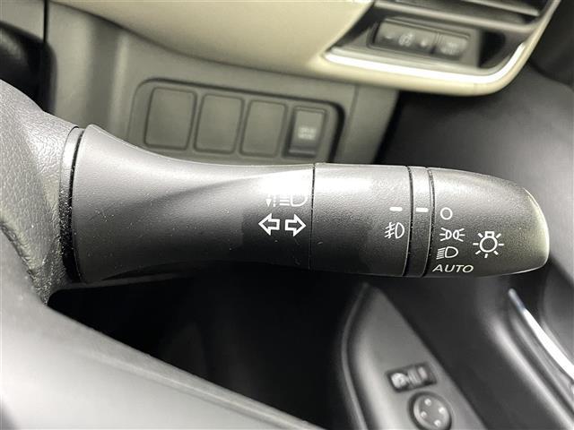 セレナ ｅ－パワー　ハイウェイスターＶ　禁煙車　純正ナビ（ＣＤ・ＤＶＤ・ＢＴ・フルセグ・ＳＤ・ＵＳＢ）全周囲カメラ　純正前方ドライブレコーダー　ビルトインＥＴＣ　両側パワースライドドア　前後クリアランスソナー　レーダークルーズコントロール（13枚目）