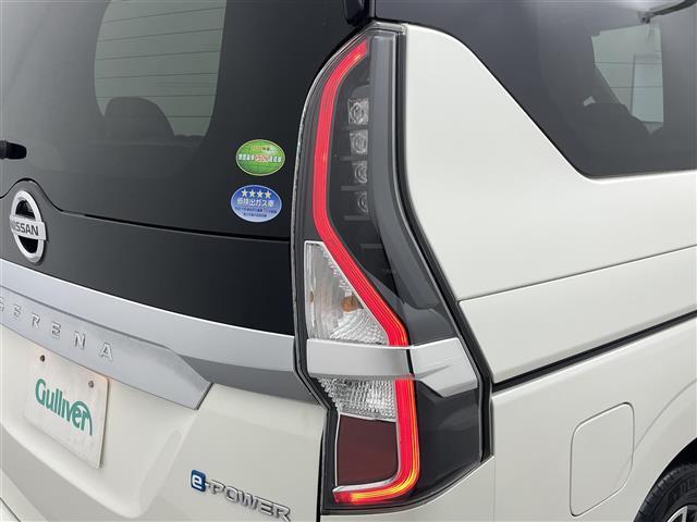 セレナ ｅ－パワー　ハイウェイスターＶ　禁煙車　純正ナビ（ＣＤ・ＤＶＤ・ＢＴ・フルセグ・ＳＤ・ＵＳＢ）全周囲カメラ　純正前方ドライブレコーダー　ビルトインＥＴＣ　両側パワースライドドア　前後クリアランスソナー　レーダークルーズコントロール（37枚目）