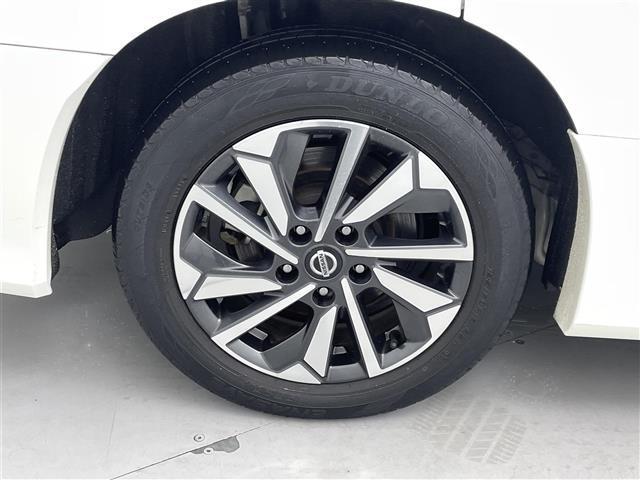 セレナ ｅ－パワー　ハイウェイスターＶ　禁煙車　純正ナビ（ＣＤ・ＤＶＤ・ＢＴ・フルセグ・ＳＤ・ＵＳＢ）全周囲カメラ　純正前方ドライブレコーダー　ビルトインＥＴＣ　両側パワースライドドア　前後クリアランスソナー　レーダークルーズコントロール（39枚目）