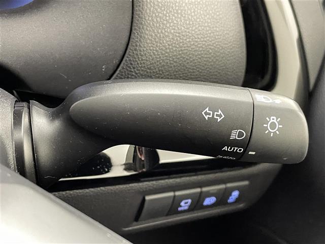 アクア Ｘ　純正ディスプレイオーディオ　全周囲カメラ　ビルトインＥＴＣ　レーダークルーズコントロール　前後クリアランスソナー　前席シートヒーター　衝突軽減ブレーキ　レーンキープアシスト　横滑り防止（13枚目）