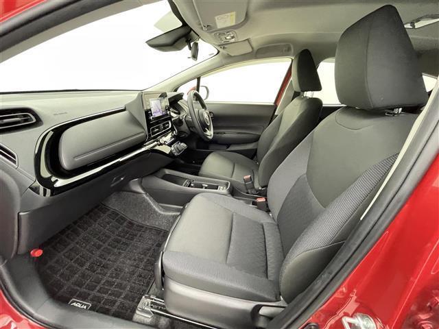 アクア Ｘ　純正ディスプレイオーディオ　全周囲カメラ　ビルトインＥＴＣ　レーダークルーズコントロール　前後クリアランスソナー　前席シートヒーター　衝突軽減ブレーキ　レーンキープアシスト　横滑り防止（23枚目）