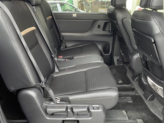 セレナ e-パワー ハイウェイスターV プロパイロット フリップダウンモニター(8枚目)