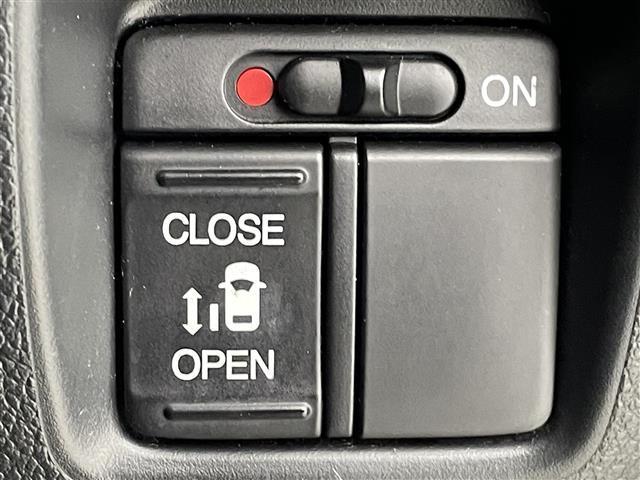 N-BOXカスタム G・Lパッケージ 社外ナビ(CD・DVD・フルセグ・BT・SD)片側パワースライドドア 横滑り防止 アイドリングストップ 社外フロアマット 純正14インチAW オートライト HIDライト スマートキー プッシュスタート(6枚目)