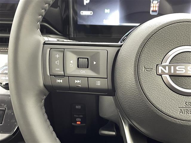 セレナ e-パワー ハイウェイスターV 純正12.3インチナビ 登録済未使用車 純正フリップダウンモニター 純正前方ドラレコ ビルトインETC2.0 全周囲カメラ 両側パワースライドドア 前後クリアランスソナー プロパイロット(9枚目)