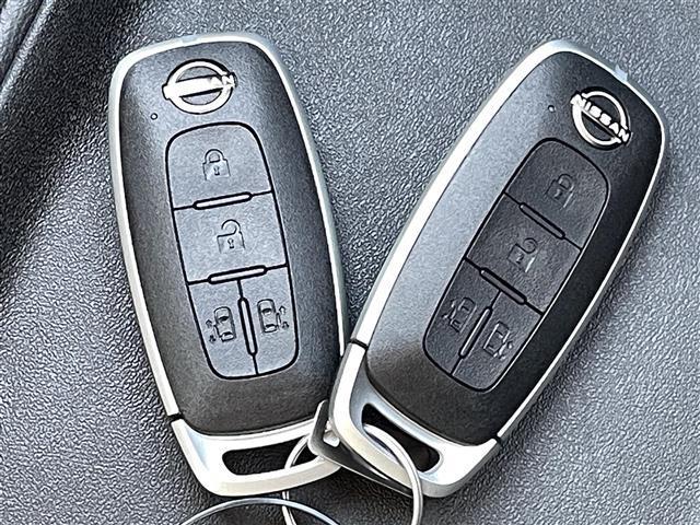 セレナ e-パワー ハイウェイスターV 純正12.3インチナビ 登録済未使用車 純正フリップダウンモニター 純正前方ドラレコ ビルトインETC2.0 全周囲カメラ 両側パワースライドドア 前後クリアランスソナー プロパイロット(14枚目)