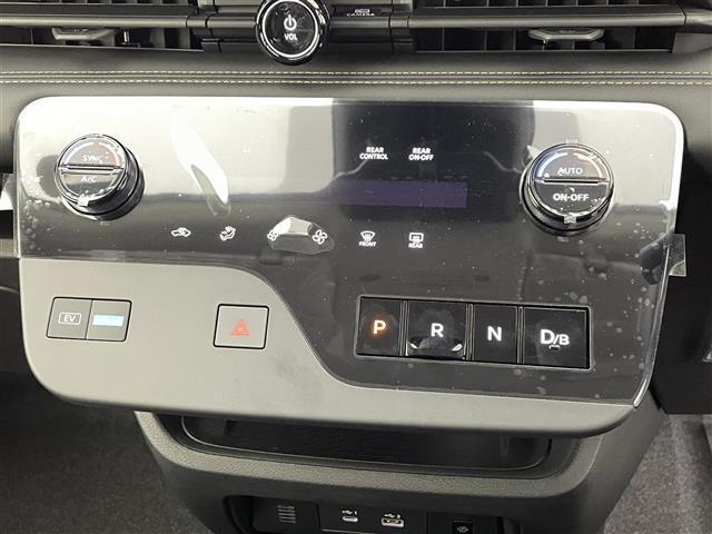 セレナ e-パワー ハイウェイスターV 純正12.3インチナビ 登録済未使用車 純正フリップダウンモニター 純正前方ドラレコ ビルトインETC2.0 全周囲カメラ 両側パワースライドドア 前後クリアランスソナー プロパイロット(19枚目)