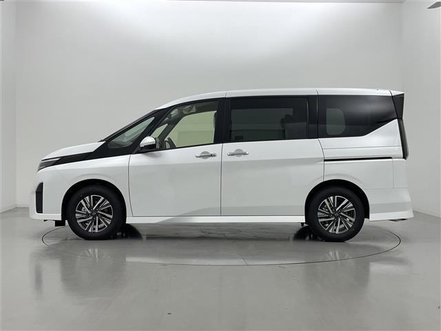 セレナ e-パワー ハイウェイスターV 純正12.3インチナビ 登録済未使用車 純正フリップダウンモニター 純正前方ドラレコ ビルトインETC2.0 全周囲カメラ 両側パワースライドドア 前後クリアランスソナー プロパイロット(34枚目)