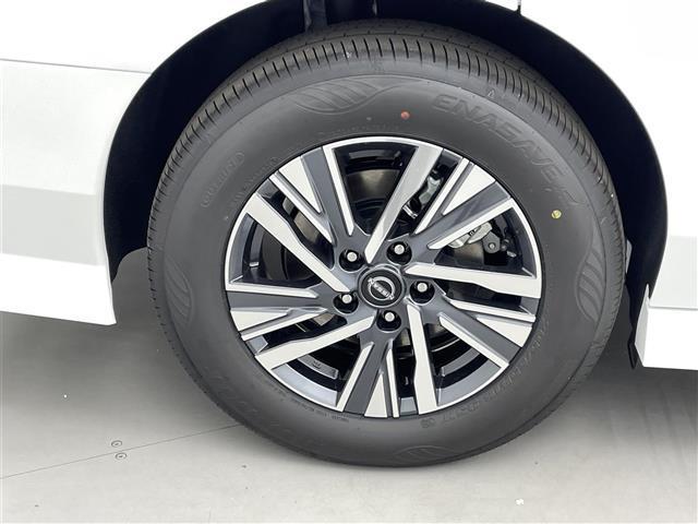 セレナ e-パワー ハイウェイスターV 純正12.3インチナビ 登録済未使用車 純正フリップダウンモニター 純正前方ドラレコ ビルトインETC2.0 全周囲カメラ 両側パワースライドドア 前後クリアランスソナー プロパイロット(40枚目)