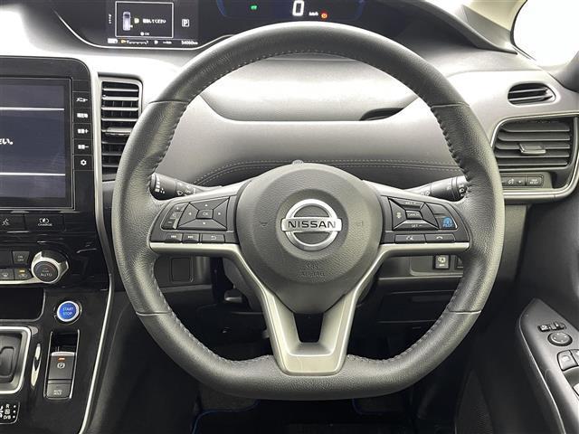 セレナ e-パワー ハイウェイスターV 純正ナビ(CD・DVD・フルセグ・BT・SD)純正前方ドライブレコーダー 全周囲カメラ 純正フリップダウンモニターETC 両側パワースライドドア レーダークルーズコントロール 前後クリアランスソナー(8枚目)