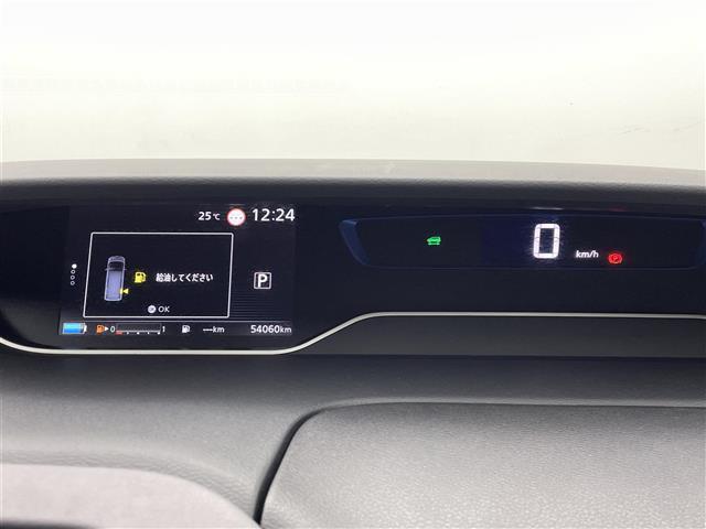 セレナ e-パワー ハイウェイスターV 純正ナビ(CD・DVD・フルセグ・BT・SD)純正前方ドライブレコーダー 全周囲カメラ 純正フリップダウンモニターETC 両側パワースライドドア レーダークルーズコントロール 前後クリアランスソナー(9枚目)