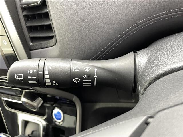 セレナ e-パワー ハイウェイスターV 純正ナビ(CD・DVD・フルセグ・BT・SD)純正前方ドライブレコーダー 全周囲カメラ 純正フリップダウンモニターETC 両側パワースライドドア レーダークルーズコントロール 前後クリアランスソナー(12枚目)