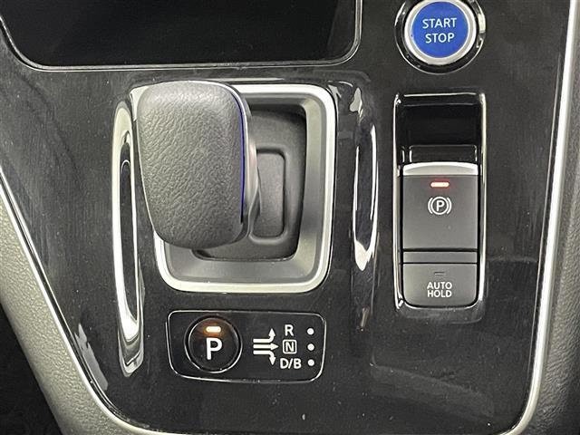 セレナ e-パワー ハイウェイスターV 純正ナビ(CD・DVD・フルセグ・BT・SD)純正前方ドライブレコーダー 全周囲カメラ 純正フリップダウンモニターETC 両側パワースライドドア レーダークルーズコントロール 前後クリアランスソナー(20枚目)