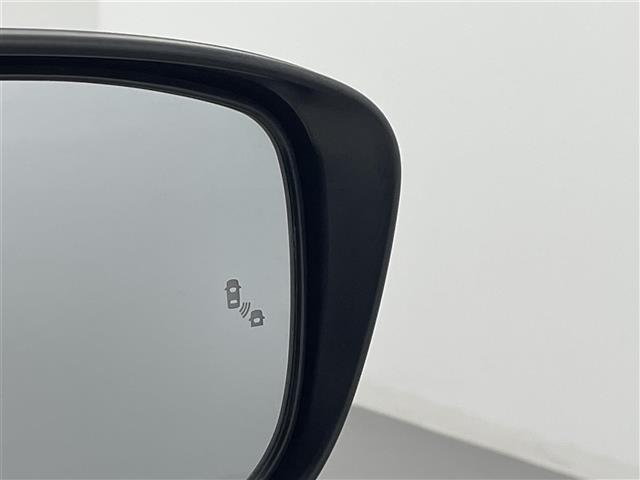 セレナ e-パワー ハイウェイスターV 純正ナビ(CD・DVD・フルセグ・BT・SD)純正前方ドライブレコーダー 全周囲カメラ 純正フリップダウンモニターETC 両側パワースライドドア レーダークルーズコントロール 前後クリアランスソナー(21枚目)