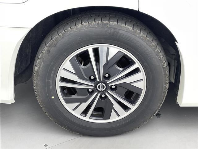 セレナ e-パワー ハイウェイスターV 純正ナビ(CD・DVD・フルセグ・BT・SD)純正前方ドライブレコーダー 全周囲カメラ 純正フリップダウンモニターETC 両側パワースライドドア レーダークルーズコントロール 前後クリアランスソナー(40枚目)