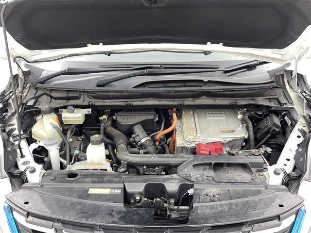 セレナ e-パワー ハイウェイスターV 純正ナビ(CD・DVD・フルセグ・BT・SD)純正前方ドライブレコーダー 全周囲カメラ 純正フリップダウンモニターETC 両側パワースライドドア レーダークルーズコントロール 前後クリアランスソナー(41枚目)