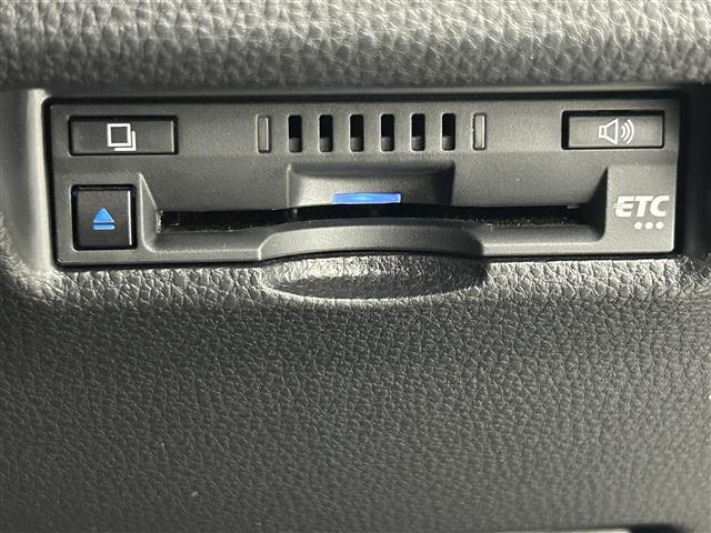 RAV4 アドベンチャー オフロードパッケージ 禁煙車 純正ディスプレイオーディオ(ApplCarPlay・AndroidAuto・BT・フルセグ)全周囲カメラ 前後ドライブレコーダー ETC レーダークルーズコントロール 前後クリアランスソナー(7枚目)