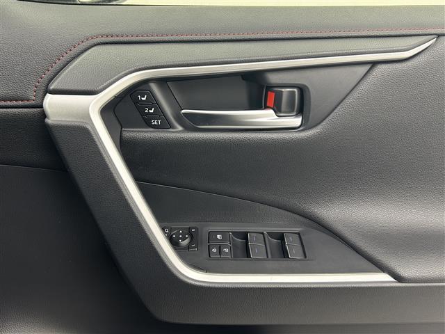 RAV4 アドベンチャー オフロードパッケージ 禁煙車 純正ディスプレイオーディオ(ApplCarPlay・AndroidAuto・BT・フルセグ)全周囲カメラ 前後ドライブレコーダー ETC レーダークルーズコントロール 前後クリアランスソナー(17枚目)