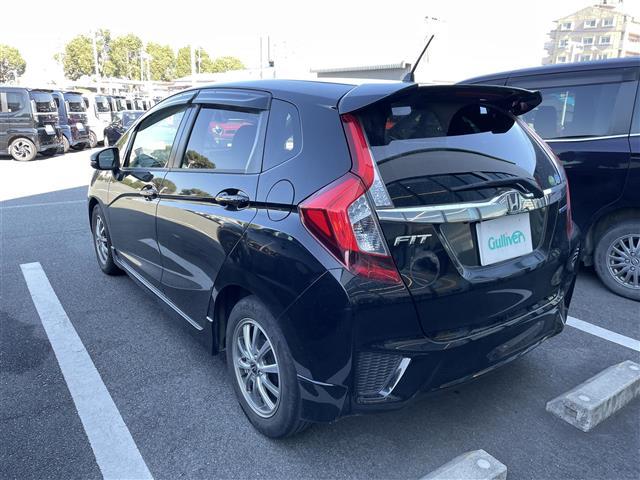 フィットハイブリッド Ｓパッケージ　禁煙車　純正前方ドライブレコーダー　純正ナビ　バックカメラ　ＥＴＣ　クルーズコントロール（3枚目）