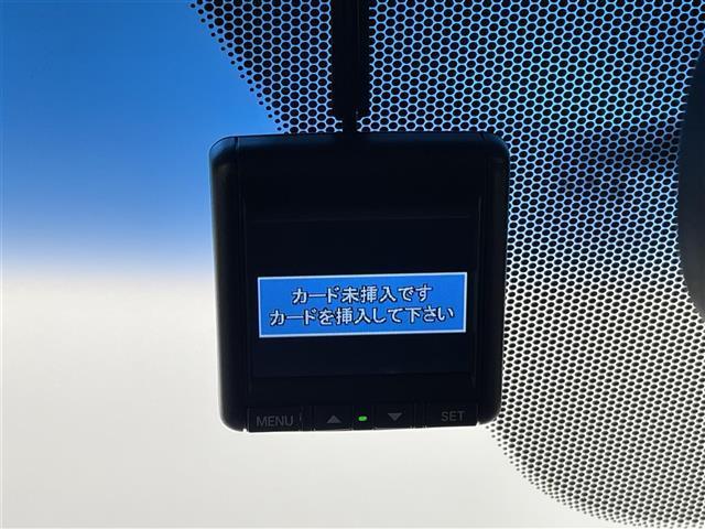 ステップワゴンスパーダ スパーダハイブリッド　Ｇ・ＥＸ　ホンダセンシング　純正９インチナビ（ＣＤ・ＤＶＤ・フルセグ・ＢＴ・ＳＤ・ＵＳＢ）バックカメラ　社外前方ドライブレコーダー　ビルトインＥＴＣ　両側パワースライドドア　前席シートヒーター　ホンダセンシング（5枚目）