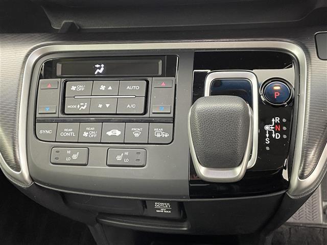 ステップワゴンスパーダ スパーダハイブリッド　Ｇ・ＥＸ　ホンダセンシング　純正９インチナビ（ＣＤ・ＤＶＤ・フルセグ・ＢＴ・ＳＤ・ＵＳＢ）バックカメラ　社外前方ドライブレコーダー　ビルトインＥＴＣ　両側パワースライドドア　前席シートヒーター　ホンダセンシング（22枚目）