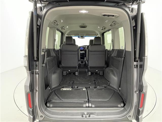 ステップワゴンスパーダ スパーダハイブリッド　Ｇ・ＥＸ　ホンダセンシング　純正９インチナビ（ＣＤ・ＤＶＤ・フルセグ・ＢＴ・ＳＤ・ＵＳＢ）バックカメラ　社外前方ドライブレコーダー　ビルトインＥＴＣ　両側パワースライドドア　前席シートヒーター　ホンダセンシング（29枚目）