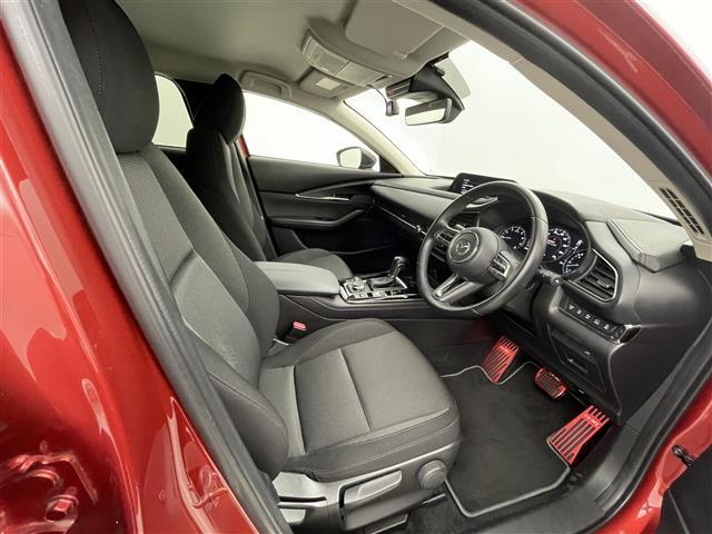 ＣＸ－３０ ２０Ｓ　ブラックトーンエディション　禁煙車　純正ナビ（ＣＤ・ＤＶＤ・フルセグ・ＢＴ・ＨＤＤ）全周囲カメラ　前後ドライブレコーダー　ＥＴＣ　前後クリアランスソナー　　車線逸脱警報　ブラインドスポットモニター　レーダークルーズコントロール（26枚目）