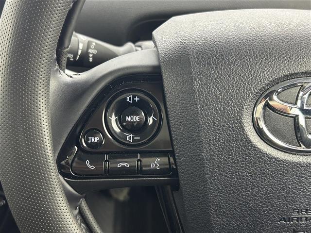 プリウス ＳセーフティプラスＩＩ　禁煙車　純正ナビ（ＣＤ・ＤＶＤ・フルセグ・ＢＴ・ＳＤ）全周囲カメラ　社外前後ドライブレコーダー　ビルトインＥＴＣ　前後クリアランスソナー　レーダークルーズコントロール　ブラインドスポットモニター（11枚目）