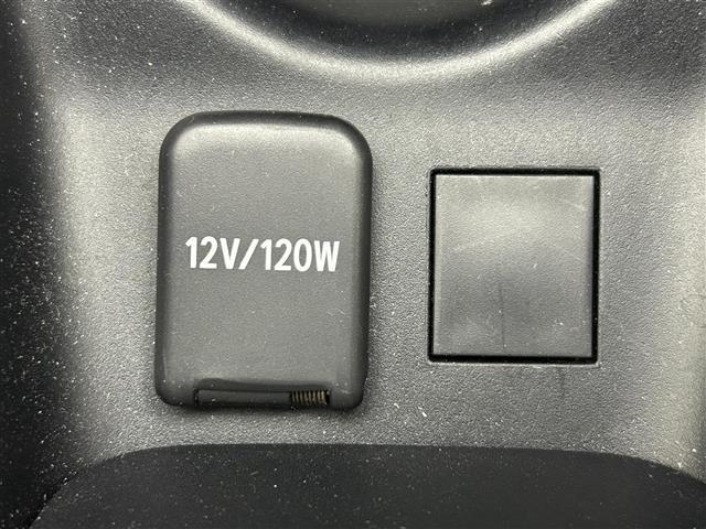 プリウス ＳセーフティプラスＩＩ　禁煙車　純正ナビ（ＣＤ・ＤＶＤ・フルセグ・ＢＴ・ＳＤ）全周囲カメラ　社外前後ドライブレコーダー　ビルトインＥＴＣ　前後クリアランスソナー　レーダークルーズコントロール　ブラインドスポットモニター（16枚目）