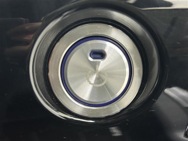 プリウス ＳセーフティプラスＩＩ　禁煙車　純正ナビ（ＣＤ・ＤＶＤ・フルセグ・ＢＴ・ＳＤ）全周囲カメラ　社外前後ドライブレコーダー　ビルトインＥＴＣ　前後クリアランスソナー　レーダークルーズコントロール　ブラインドスポットモニター（17枚目）