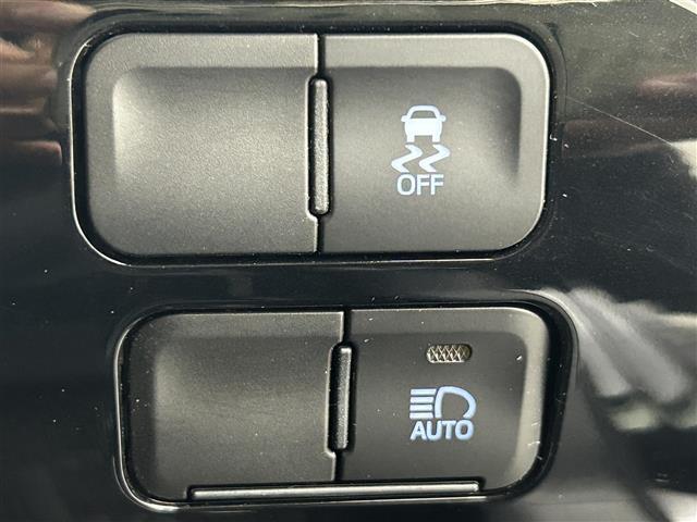 プリウス ＳセーフティプラスＩＩ　禁煙車　純正ナビ（ＣＤ・ＤＶＤ・フルセグ・ＢＴ・ＳＤ）全周囲カメラ　社外前後ドライブレコーダー　ビルトインＥＴＣ　前後クリアランスソナー　レーダークルーズコントロール　ブラインドスポットモニター（19枚目）