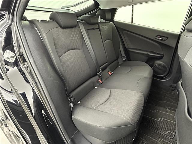 プリウス ＳセーフティプラスＩＩ　禁煙車　純正ナビ（ＣＤ・ＤＶＤ・フルセグ・ＢＴ・ＳＤ）全周囲カメラ　社外前後ドライブレコーダー　ビルトインＥＴＣ　前後クリアランスソナー　レーダークルーズコントロール　ブラインドスポットモニター（27枚目）