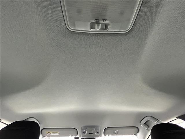 プリウス ＳセーフティプラスＩＩ　禁煙車　純正ナビ（ＣＤ・ＤＶＤ・フルセグ・ＢＴ・ＳＤ）全周囲カメラ　社外前後ドライブレコーダー　ビルトインＥＴＣ　前後クリアランスソナー　レーダークルーズコントロール　ブラインドスポットモニター（31枚目）